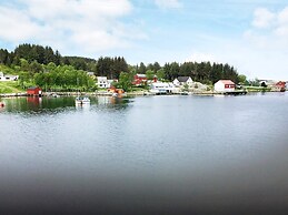 6 Person Holiday Home in Averoy-by Traum