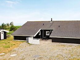 14 Person Holiday Home in Logstor
