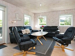 6 Person Holiday Home in Haderslev-by Traum