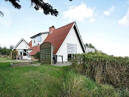 Lovely Holiday Home in Lemvig with Hot Tub