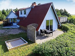 Lovely Holiday Home in Lemvig with Hot Tub