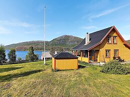 6 Person Holiday Home in Kviby-by Traum