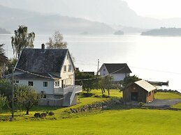 9 Person Holiday Home in Fister