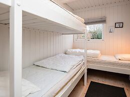 10 Person Holiday Home in Allingabro-by Traum