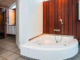 10 Person Holiday Home in Allingabro-by Traum