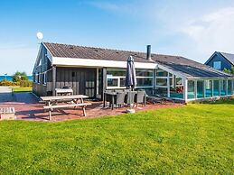 10 Person Holiday Home in Allingabro-by Traum