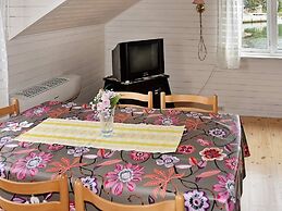 6 Person Holiday Home in Rubbestadneset