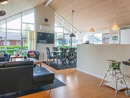 12 Person Holiday Home in Aabenraa-by Traum
