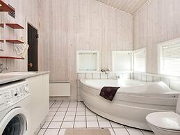 8 Person Holiday Home in Glesborg-by Traum