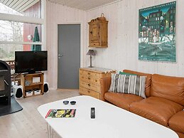 8 Person Holiday Home in Glesborg-by Traum