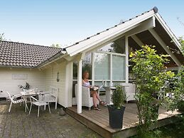 6 Person Holiday Home in Dronningmolle-by Traum