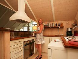 6 Person Holiday Home in Dronningmolle-by Traum