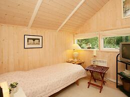 6 Person Holiday Home in Dronningmolle-by Traum