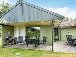6 Person Holiday Home in Ebeltoft-by Traum