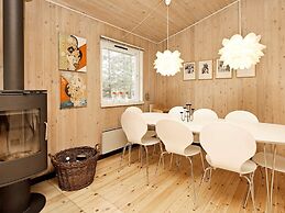 8 Person Holiday Home in Albaek-by Traum