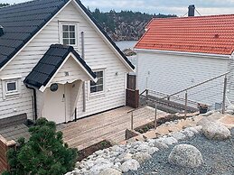 8 Person Holiday Home in Urangsvag-by Traum