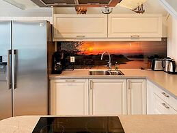 8 Person Holiday Home in Urangsvag-by Traum