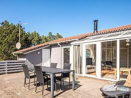 10 Person Holiday Home in Blavand