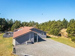 10 Person Holiday Home in Blavand