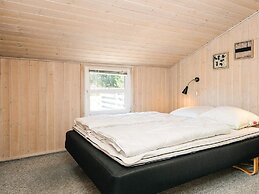 10 Person Holiday Home in Blavand