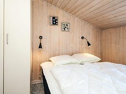 10 Person Holiday Home in Blavand