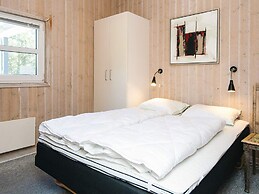 10 Person Holiday Home in Blavand