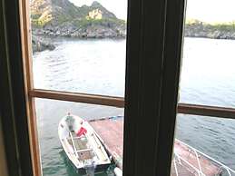 6 Person Holiday Home in Ballstad-by Traum