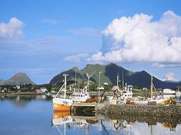 6 Person Holiday Home in Ballstad-by Traum