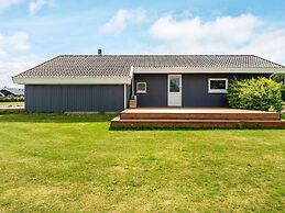 8 Person Holiday Home in Sjolund-by Traum