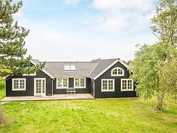 8 Person Holiday Home in Knebel