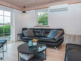 10 Person Holiday Home in Allingabro-by Traum