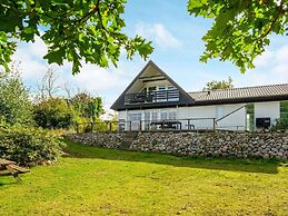 10 Person Holiday Home in Allingabro-by Traum