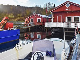 6 Person Holiday Home in Oksvoll-by Traum