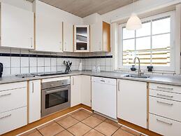 Spacious Holiday Home in Hemmet Jutland near Sea