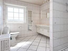 Spacious Holiday Home in Hemmet Jutland near Sea