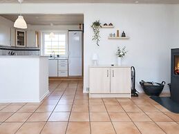Spacious Holiday Home in Hemmet Jutland near Sea