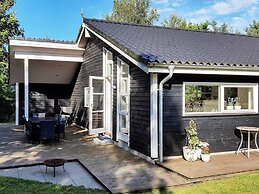 10 Person Holiday Home in Logstor-by Traum