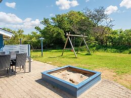 8 Person Holiday Home in Ulfborg