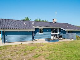 8 Person Holiday Home in Ulfborg