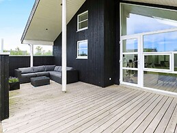 8 Person Holiday Home in Brovst-by Traum