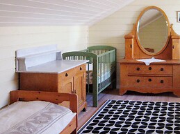 10 Person Holiday Home in Follafoss-by Traum