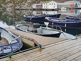 10 Person Holiday Home in Urangsvåg