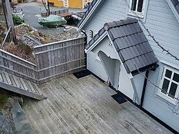 10 Person Holiday Home in Urangsvåg