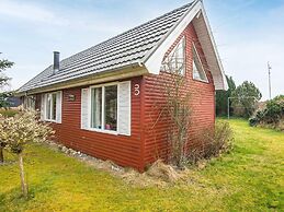 6 Person Holiday Home in Grenaa-by Traum