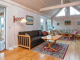 6 Person Holiday Home in Grenaa-by Traum