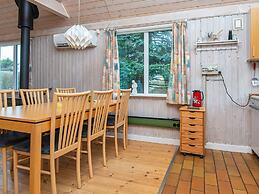 6 Person Holiday Home in Grenaa-by Traum