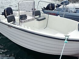 6 Person Holiday Home in Bakkasund