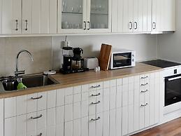 6 Person Holiday Home in Bakkasund