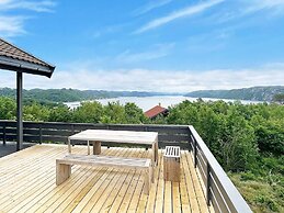 9 Person Holiday Home in Korshamn-by Traum