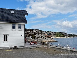 Holiday Home in Urangsvåg